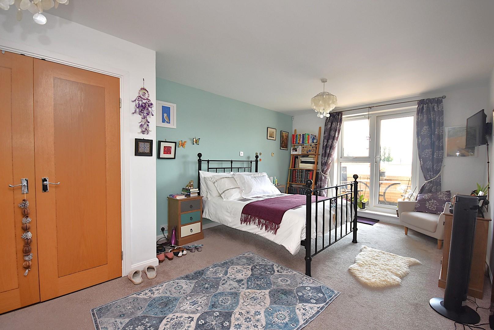 96 Adventurers Quay, Cardiff, CF10 4NQ
